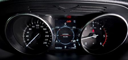 2018-Land-Rover-Discovery-30-TD6-S_11