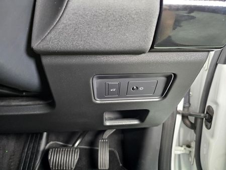 2018-Land-Rover-Discovery-30-TD6-S_17