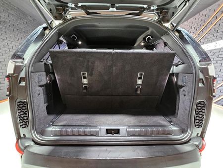2018-Land-Rover-Discovery-30-TD6-S_27