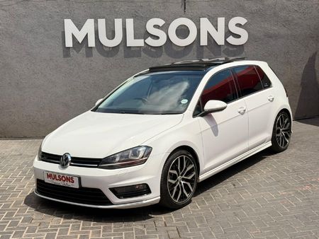 2015-Volkswagen-Golf-VII-14-TSI-Comfortline-Auto_0