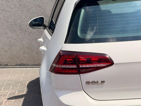 2015-Volkswagen-Golf-VII-14-TSI-Comfortline-Auto_11