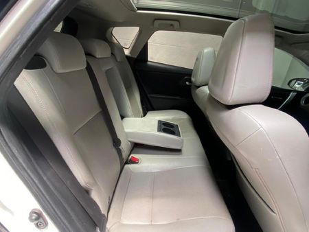 2013-Toyota-Auris-18-XR-HSD_8
