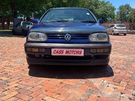 1998-Volkswagen-Golf-3-GTI-20-8v_4