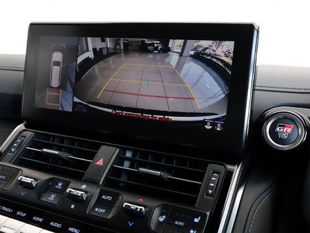 2025-Toyota-Land-Cruiser-300-V6-33-D-GR-S_17
