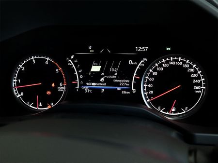 2025-Toyota-Land-Cruiser-300-V6-33-D-GR-S_19