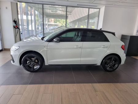 2025-Audi-A1-Sportback-30-TFSI-Black-Edition-S-Tronic_2