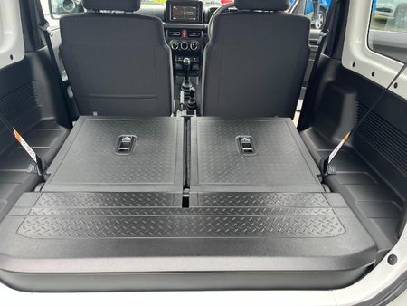2026-Suzuki-Jimny-15-GLX_9