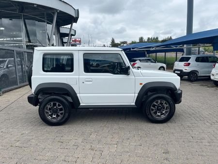 2026-Suzuki-Jimny-15-GLX_6