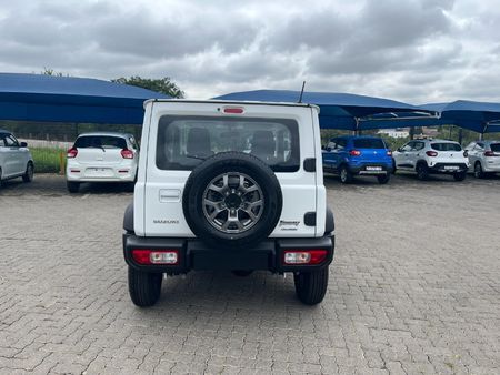 2026-Suzuki-Jimny-15-GLX_7