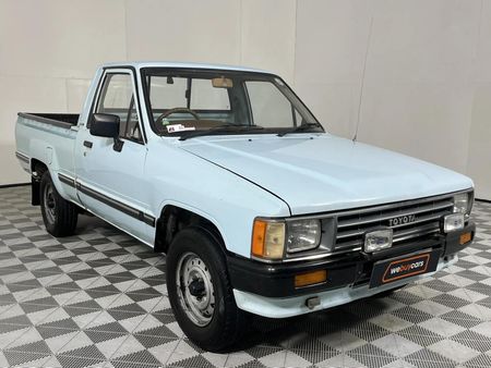 1989-Toyota-Hilux-1800-S-Single-Cab_5