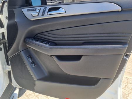 2019-Mercedes-Benz-GLE-Coupe-350d-4Matic_8