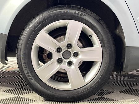 2004-Audi-A4-20-Auto_7