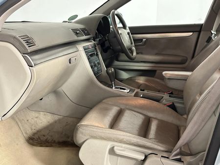 2004-Audi-A4-20-Auto_8