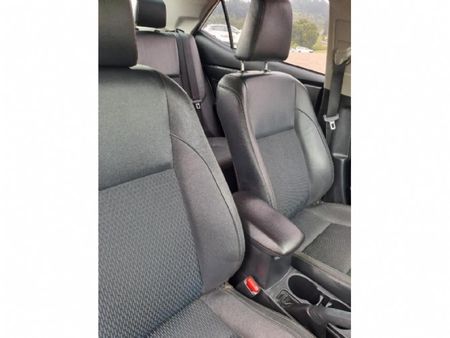 2021-Toyota-Corolla-Quest-18-Prestige-Auto_12