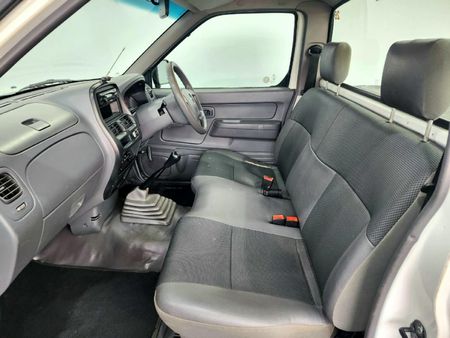 2016-Nissan-NP300-20i-LWB-Single-Cab_10