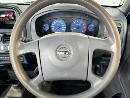 2016-Nissan-NP300-20i-LWB-Single-Cab_17