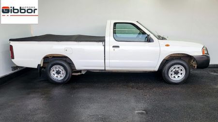 2016-Nissan-NP300-20i-LWB-Single-Cab_3