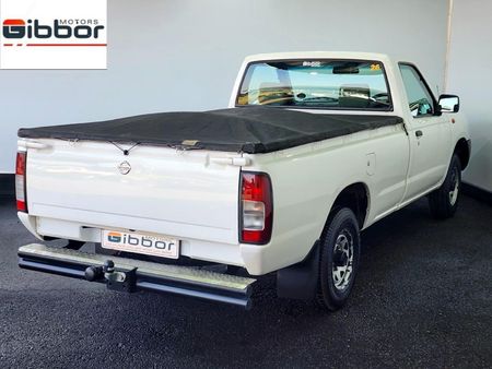 2016-Nissan-NP300-20i-LWB-Single-Cab_5