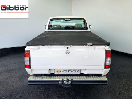 2016-Nissan-NP300-20i-LWB-Single-Cab_6