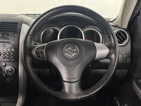 2015-Suzuki-Grand-Vitara-24-Dune_6
