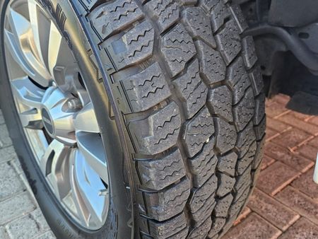 2018-Isuzu-D-Max-300-LX-4x4-Double-Cab_9