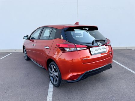 2018-Toyota-Yaris-15-Sport-5-dr_4