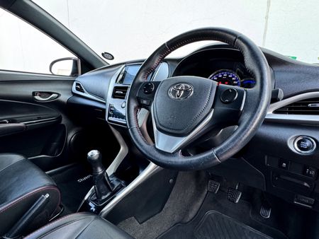 2018-Toyota-Yaris-15-Sport-5-dr_7