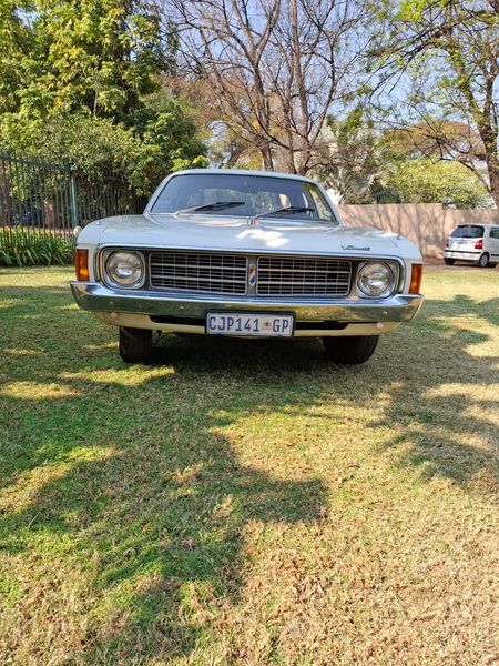 1973-Chrysler-Valiant-Signet_0