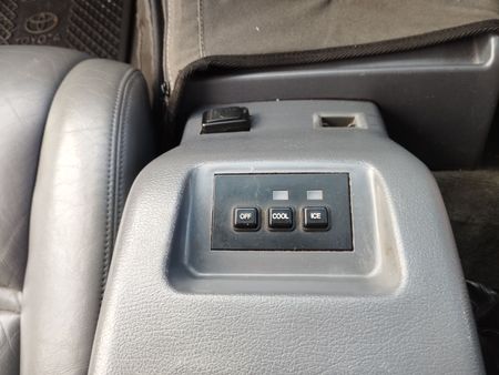 1997-Toyota-Land-Cruiser-80-42-D-GX-Station-Wagon_9