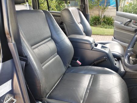 1997-Toyota-Land-Cruiser-80-42-D-GX-Station-Wagon_10