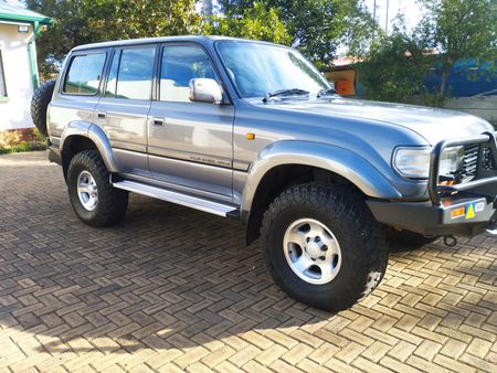 1997-Toyota-Land-Cruiser-80-42-D-GX-Station-Wagon_2