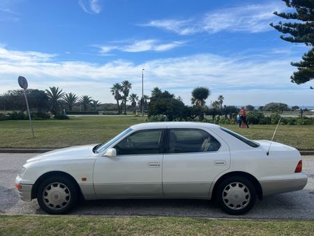 1998-Lexus-LS-400_0