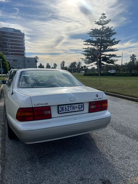 1998-Lexus-LS-400_2