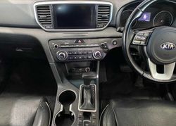 Thumbnail: 2019-Kia-Sportage-20-CRDi-EX-Auto_17