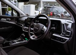 Thumbnail: 2023-Kia-Sportage-16-T-GDI-LX-Auto_12