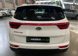 Thumbnail: 2017-Kia-Sportage-20-EX-Auto_5