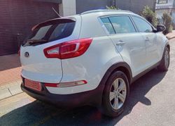 Thumbnail: 2012-Kia-Sportage-20-Auto_5