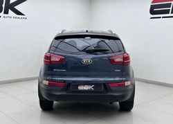 Thumbnail: 2013-Kia-Sportage-20-CRDi_4