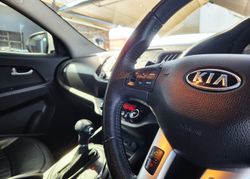 Thumbnail: 2012-Kia-Sportage-20-Auto_12
