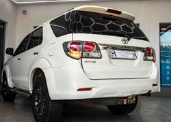 Thumbnail: 2012-Toyota-Fortuner-40-V6-Heritage-Raised-Body-Auto_7