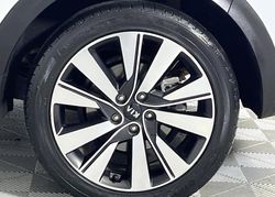 Thumbnail: 2017-Kia-Sportage-20-EX-Auto_6