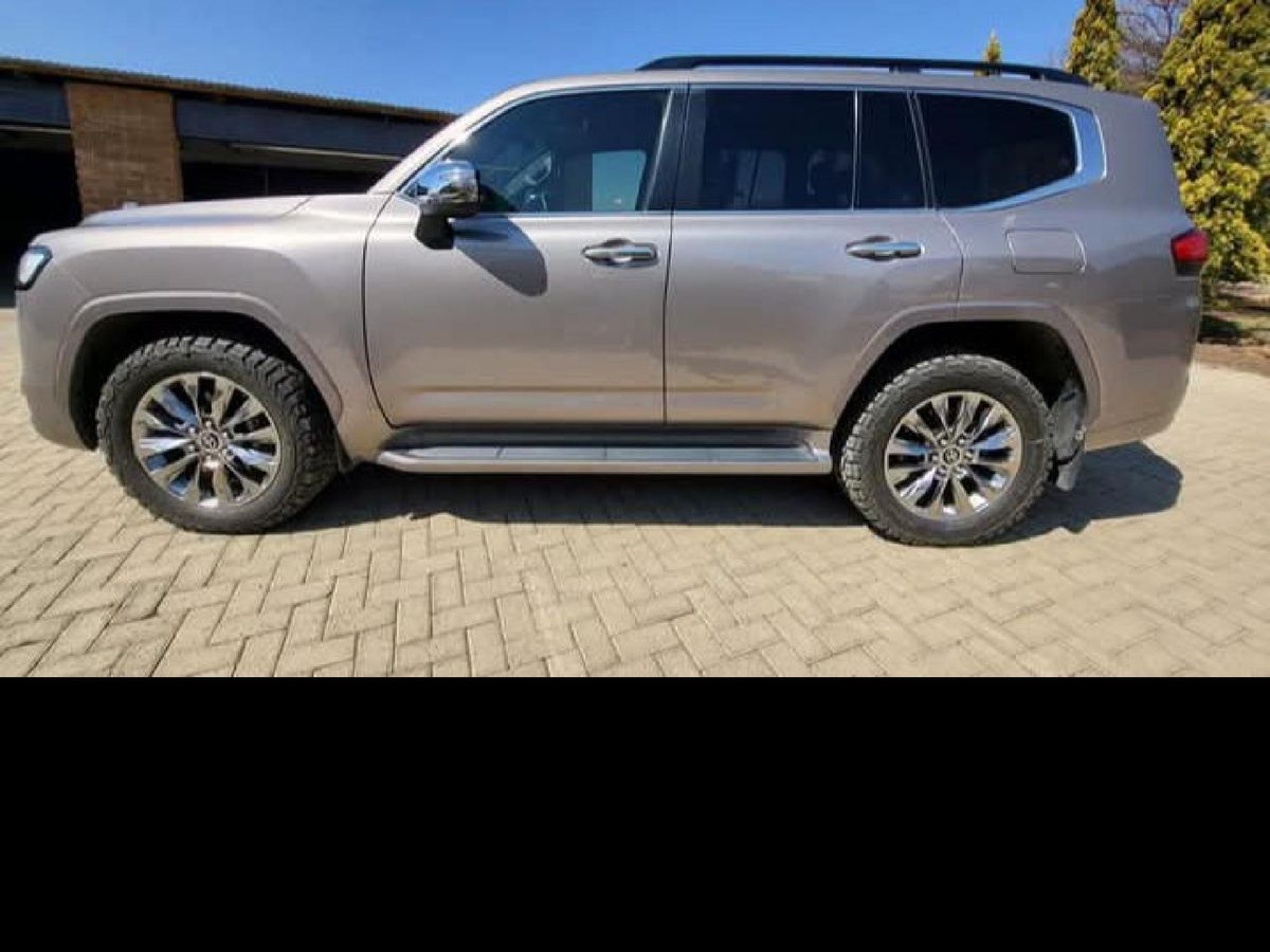 2022 Toyota Land Cruiser 300 V6 3.3 D ZX