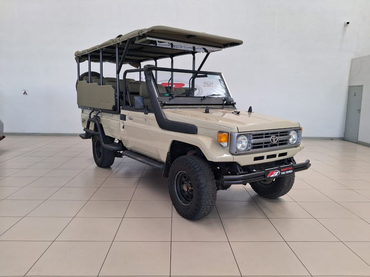2004 Toyota Land Cruiser 70 4.5 Single-Cab