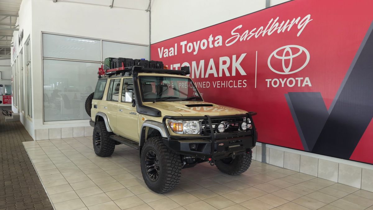 2022 Toyota Land Cruiser 76 4.5 D V8 Station Wagon
