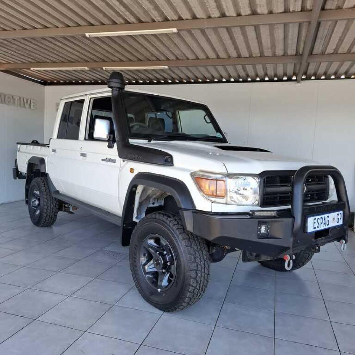 2016 Toyota Land Cruiser 79 4.5 D Double-Cab