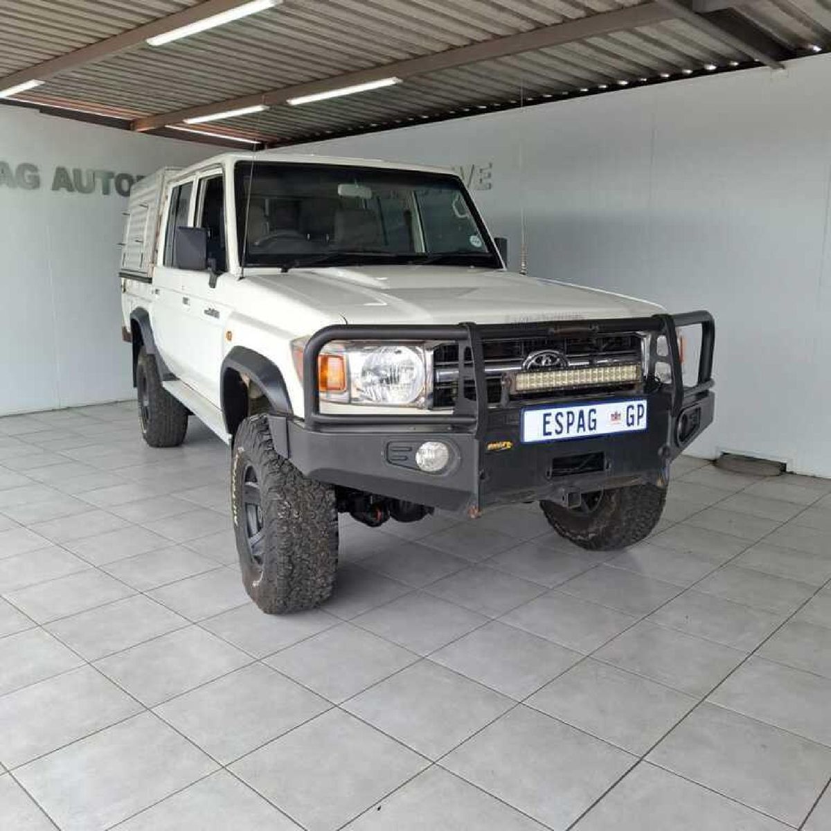 2013 Toyota Land Cruiser 79 4.0 Double-Cab