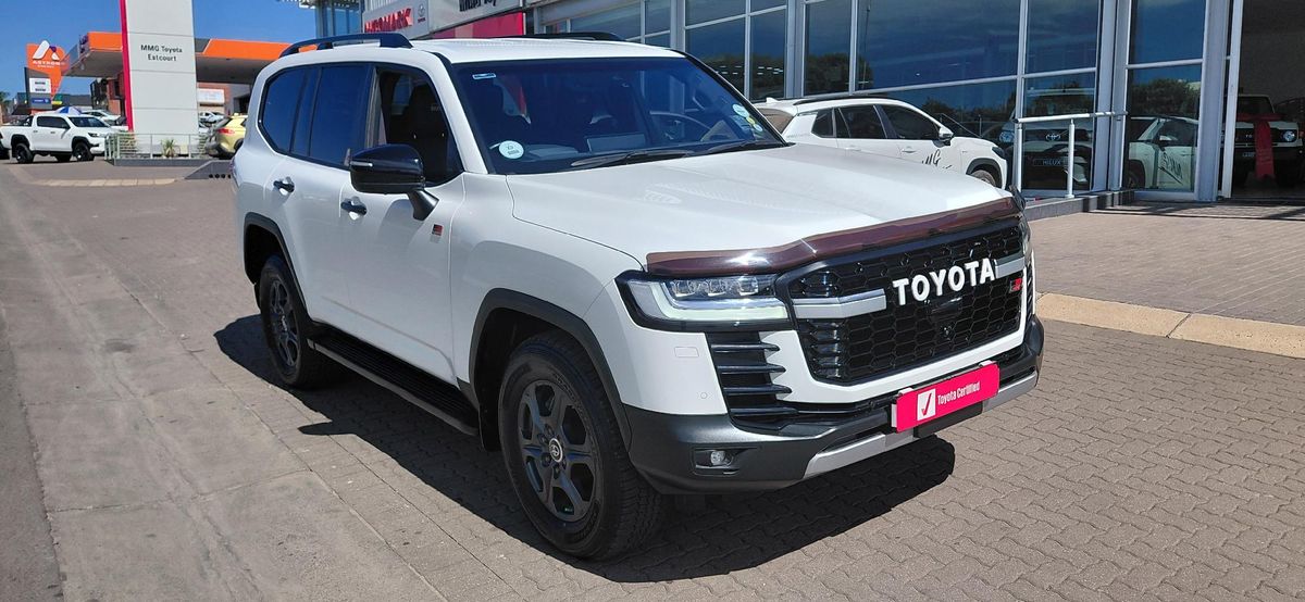 2023 Toyota Land Cruiser 300 V6 3.3 D GR-S