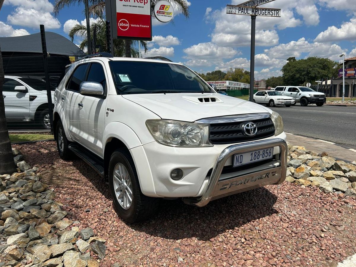 2011 Toyota Fortuner 3.0 D-4D Raised Body