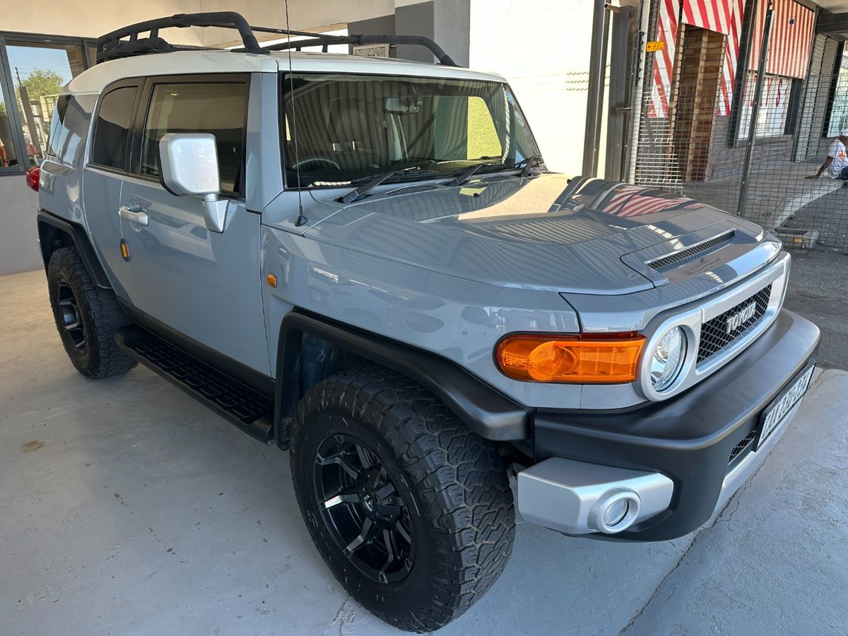 2019 Toyota FJ Cruiser 4.0 V6