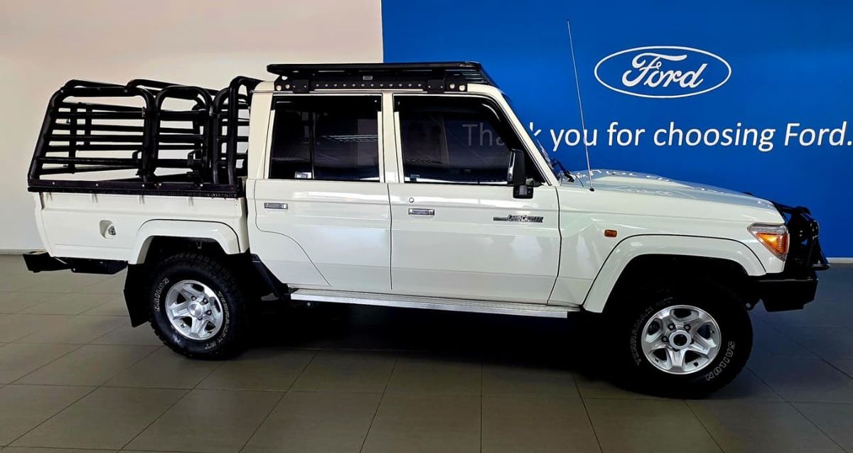 2023 Toyota Land Cruiser 79 4.0 Double-Cab